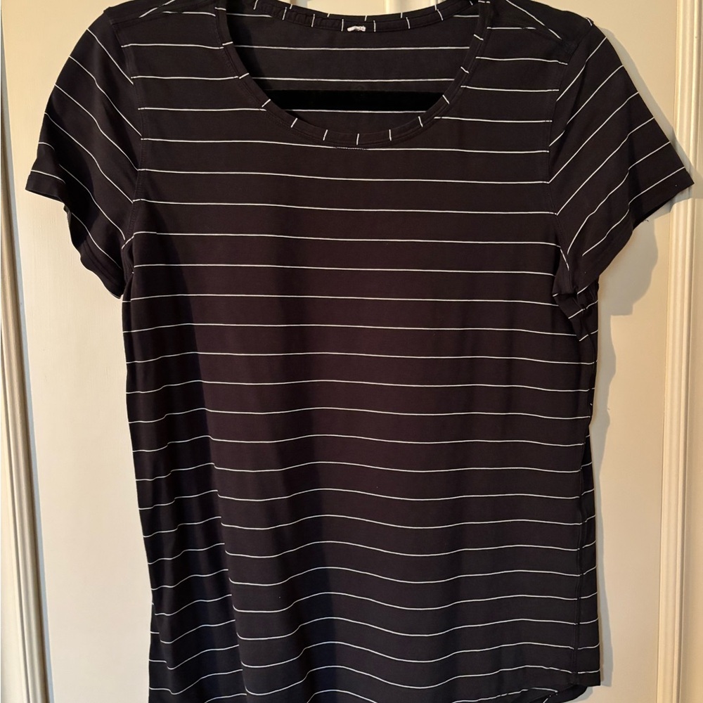 Lululemon tee